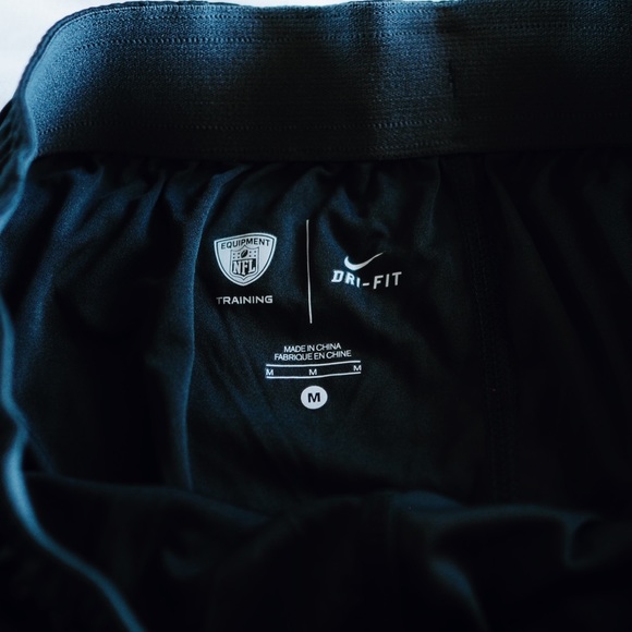 Nike Raiders Training Shorts - Picture 4 of 5